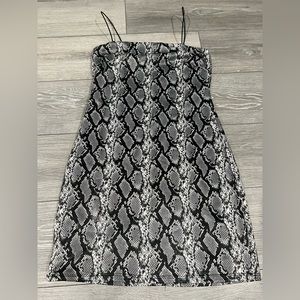 Snakeskin bodycon dress